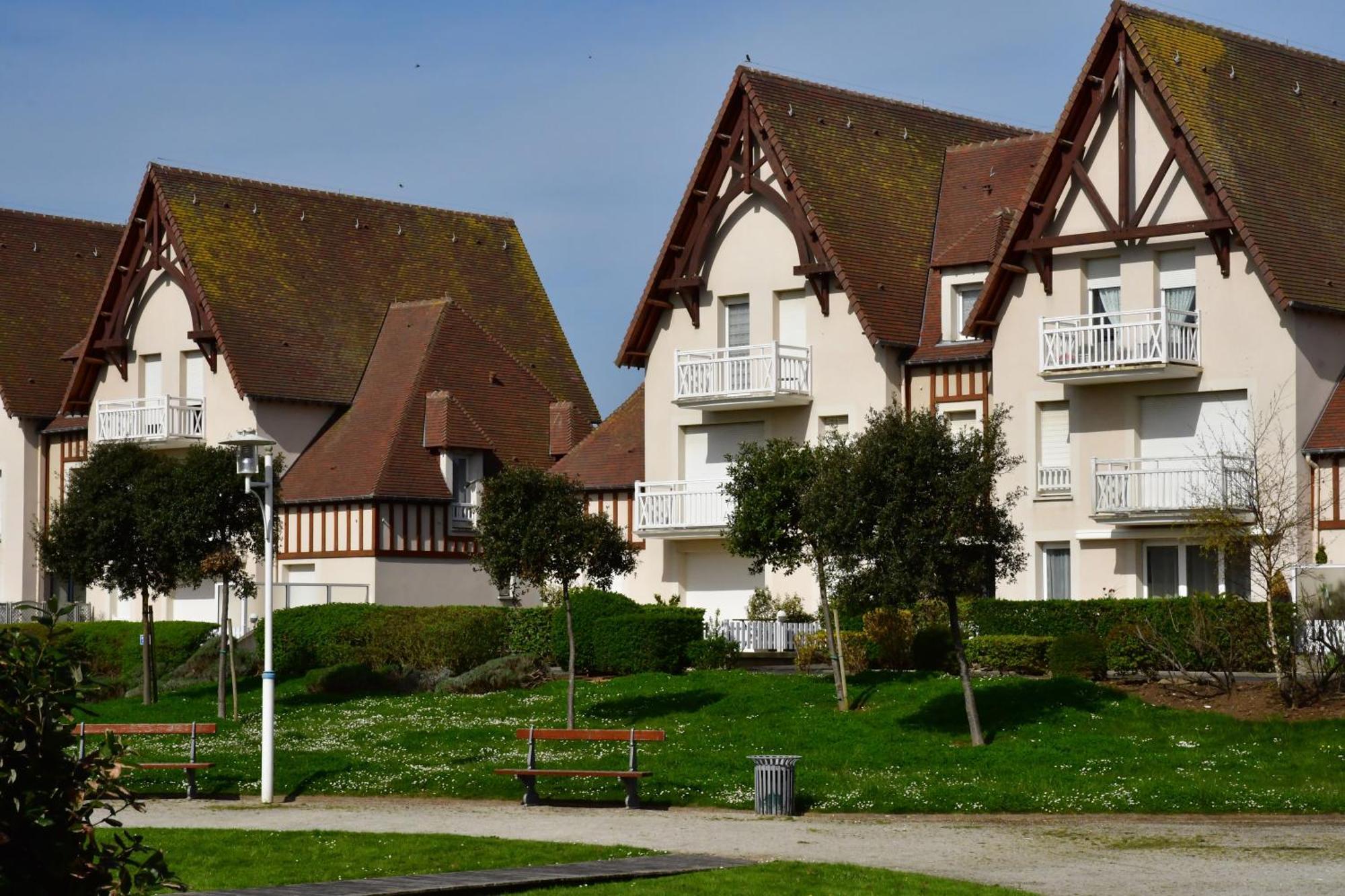 L'Esperluette - Magnifique Vue Mer Et Balcon Courseulles-sur-Mer Exterior foto